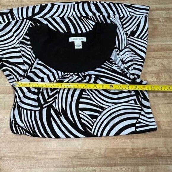 White House Black Market Graphic Print Dress | Size 2 | With Pockets - Picture 7 of 14